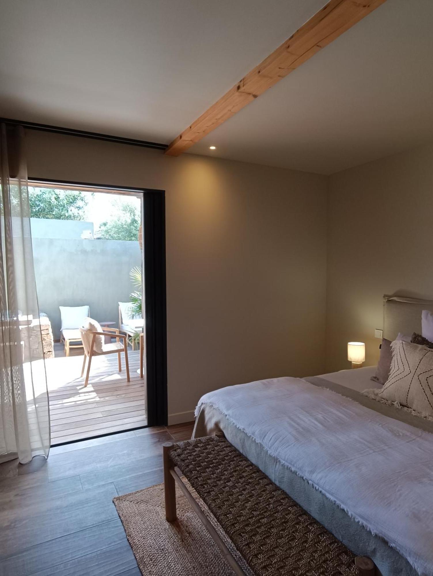 Hotel Les Suites Du Maquis Бонифачо Экстерьер фото