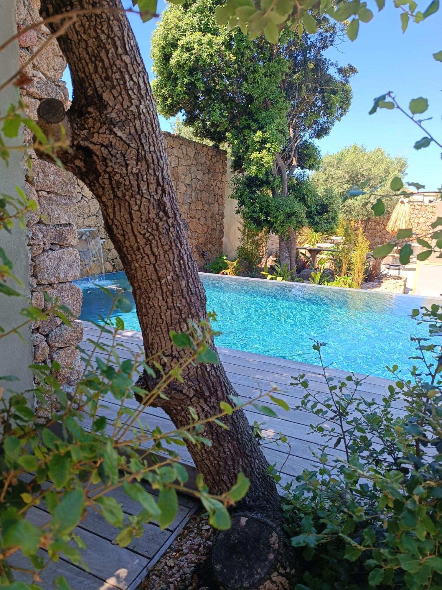 Hotel Les Suites Du Maquis Бонифачо Экстерьер фото